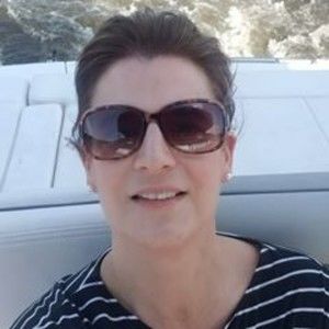 Meet your Posher, Suzanne